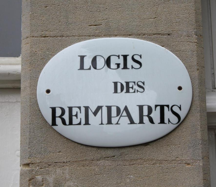 Bed and Breakfast Logis Les Remparts à Bayeux Extérieur photo